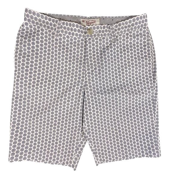 NWOT Penguin by Munsingwear Shorts Men's 32 White All Over Print Pink Penguin - Picture 1 of 10